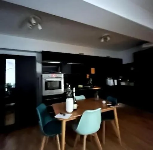 Lumineux A Belair Apartment